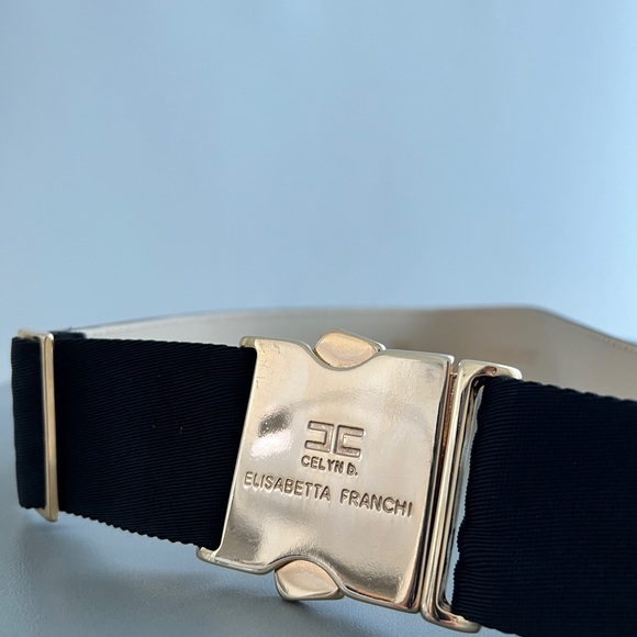 Luxury Buckle Belt - Picture 3 of 9